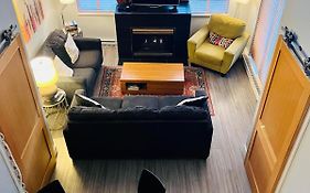Tyndalstone Lodge 3 Bedroom In The Heart Of Village North Whistler